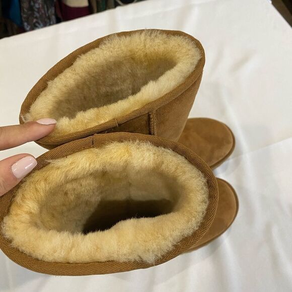 UGG BOOTS TALL CHESTNUT BROWN - Picture 6 of 8